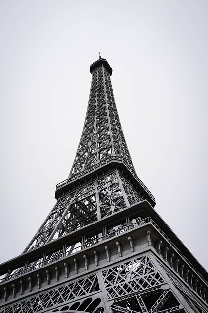 the eiffel tower